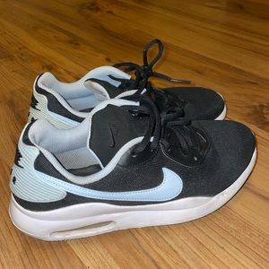 Women’s Nike Air Max Size 8.5